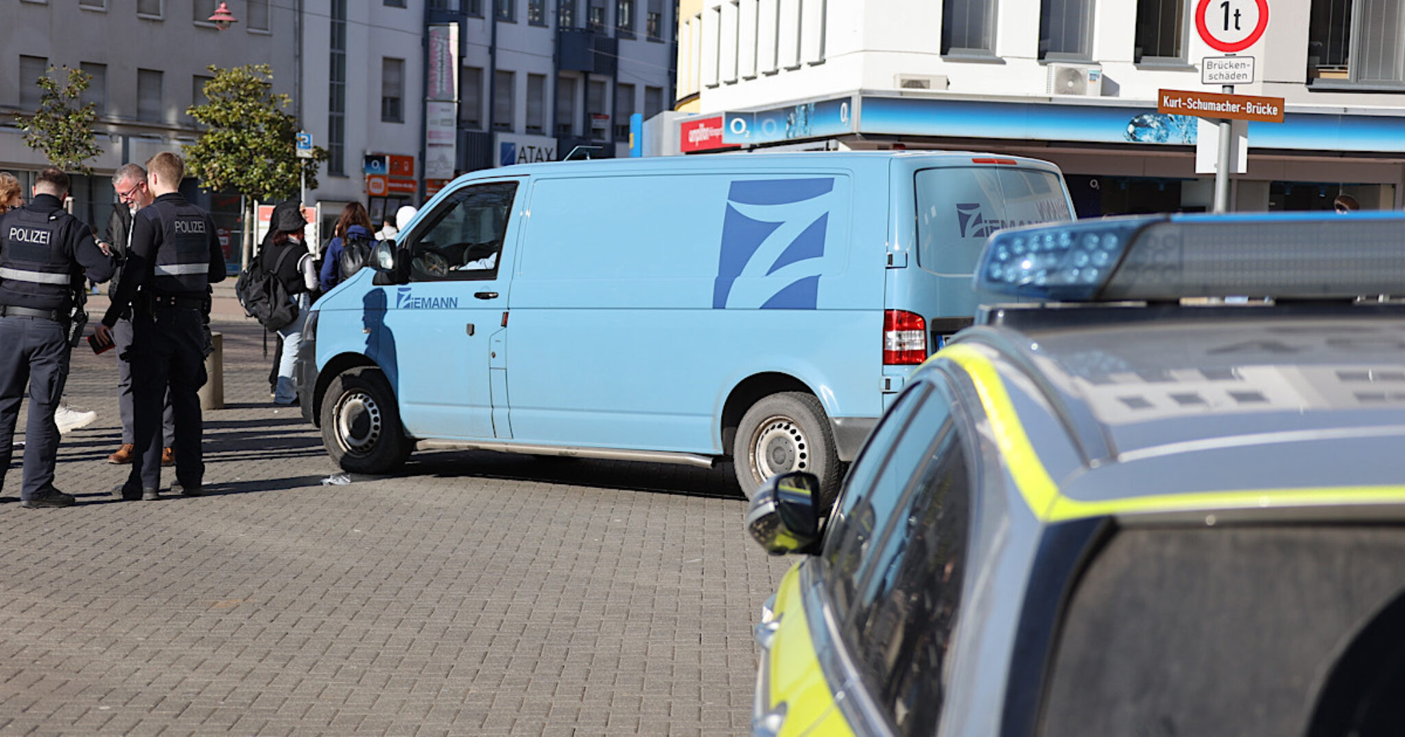 Geldtransporter überfährt Frau In Fußgängerzone – Breaking News Saarland